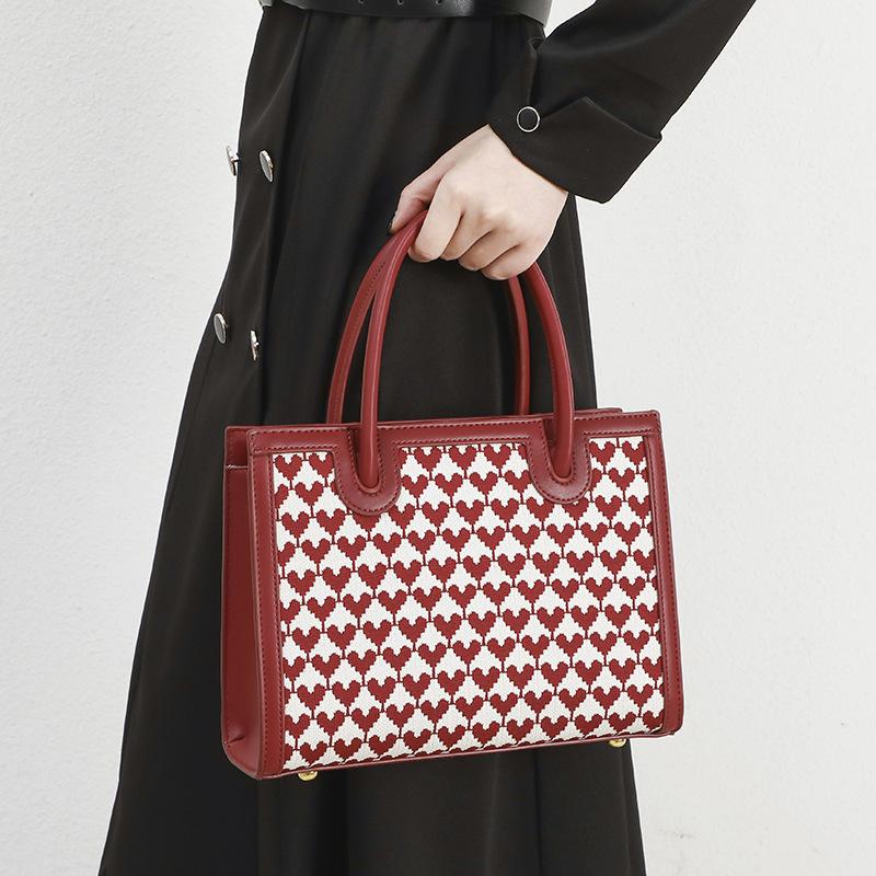 Elegant Red Wedding Handbag 2024 New Large Capacity Commuting Fashion Bridal Bag Single Shoulder Crossbody Bag