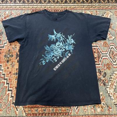 עליונית – חולצות טי