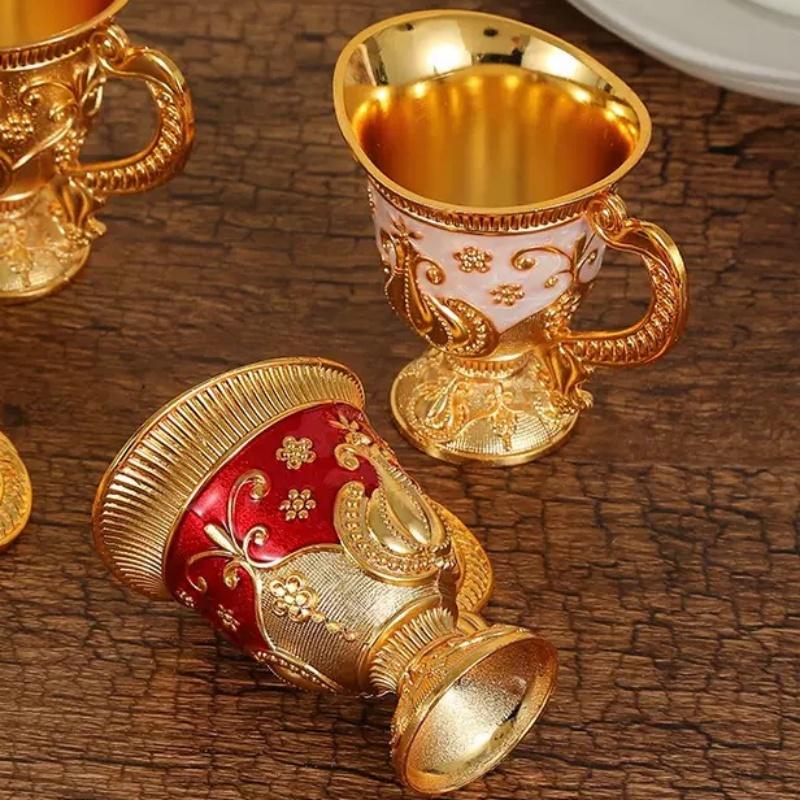 European Exquisite Handle Cup, Alloy Relief Mini Liqueur Tumbler, Portable Vintage Vodka Glass, Wine Cabinet Decorations, 1pcs