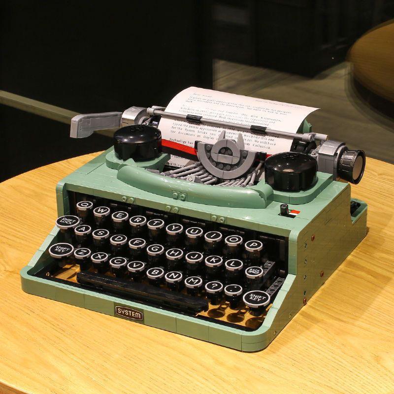 23009MOC Retro Typewriter Printing Boy Small Particle Assembled Building Block Toys