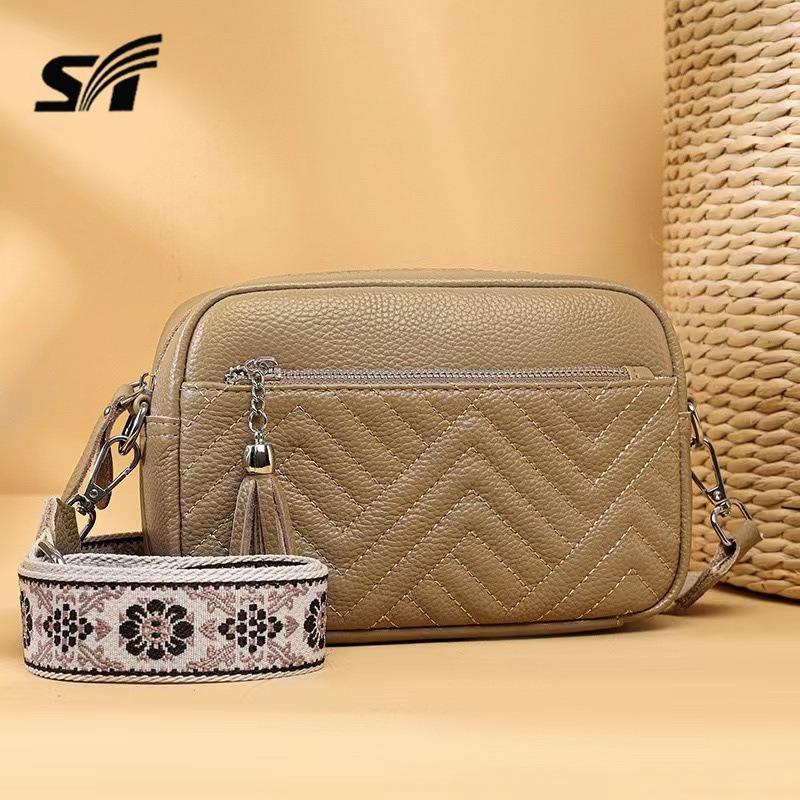 New First-layer Cowhide Bag, Jacquard Shoulder Strap, Messenger Bag, Trendy and Fashionable Versatile Women's Bag, Shoulder Bag, Small Square Bag.