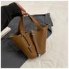 Niche fashion design bag women's 2025 new popular simple hand bag foreign style portable vegetable basket bucket bag