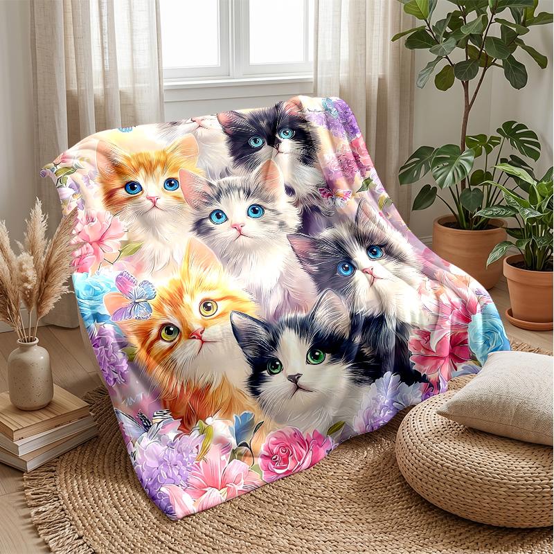 Kittens In Christmas Snow Theme Blanket Lightweight Warm Flannel Blanket Decorative Throw Blanket for Home Decoration