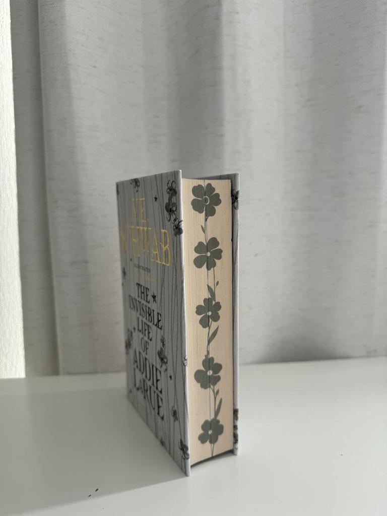 [USED] The Invisible Life of Addie LaRue