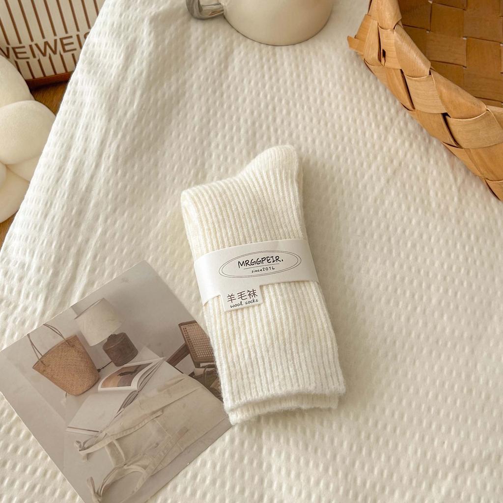 Socks Medium Tube Socks Thick Needle Thickened Wool Socks Classic Retro Color Warm Stacking Socks
