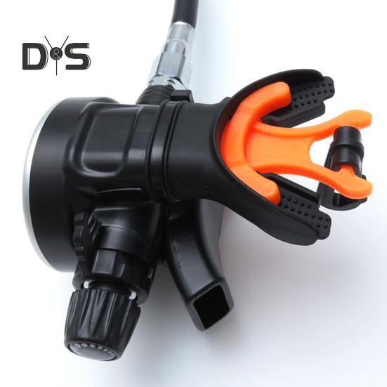 Scuba Octo Holder with Black Plastic Clip Diving 2nd Stage Breathing Regulator Keeper Octopus Retainer Clip Scuba Dive Mouthpiece Retainer