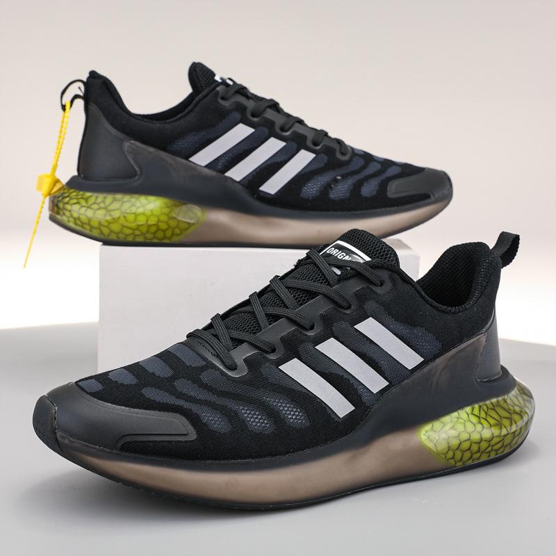Men's Running Shoes Fashionable Sports Shoes Breathable Mesh Surface Lightweight Popcorn Sole Cushioning Casual and Trendy Shoes