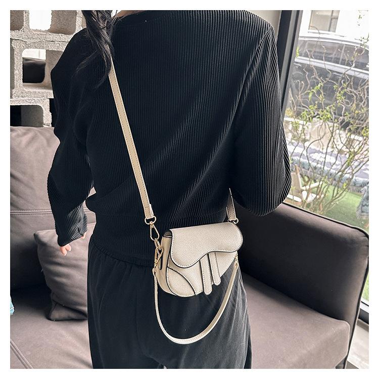 Torba siodłowa Minimalistyczna na ramię Crossbody Modna Damska Torebka ze sztucznej skóry CLE