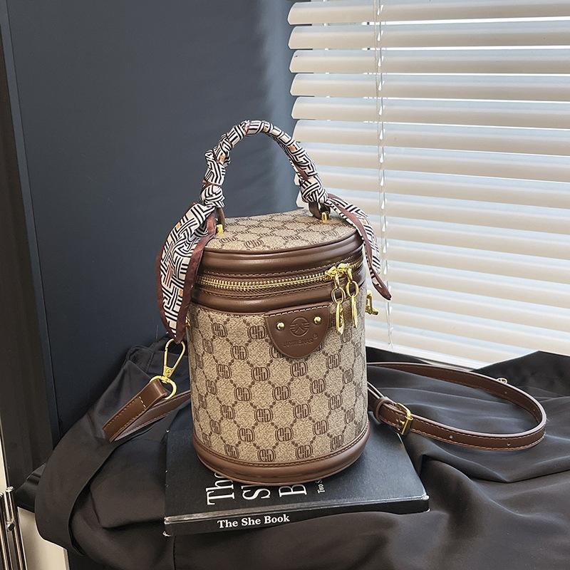 

Fashion hand carry bucket bag women versatile simple shoulder bag Internet celebrity temperament commuter messenger bag bags