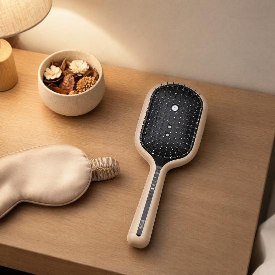 Electric Spray Air Cushion Brush, Cordless Vibration Head Massager Brush, Anti-Static Frizz Control Hair Oil Misting Detangler Brush for Dry Damaged