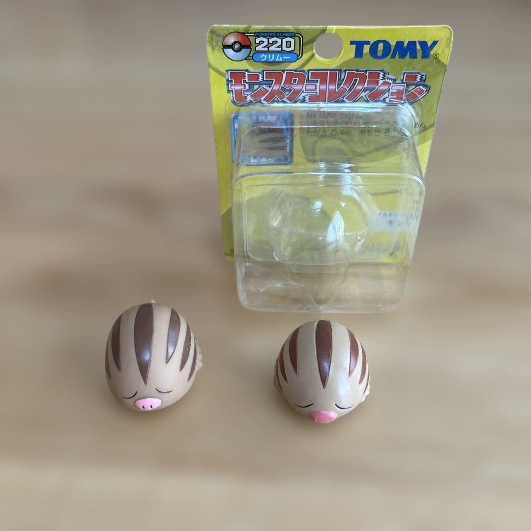 

[USED] Monster Collection & Pokemon Kids Swinub Set