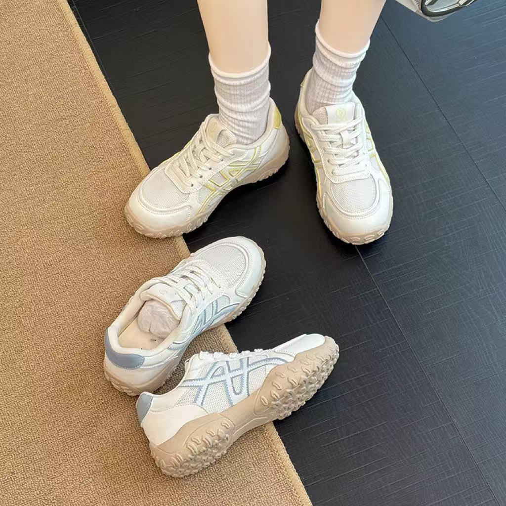 

Soft leather German training shoes women s new comfortable Forrest Gump shoes in autumn and winter 2025 breathable trend sports and leisure white shoe 40