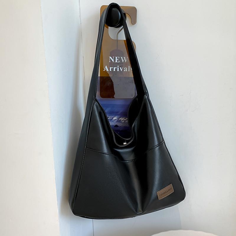 Elegant Urban Style Women's Large Capacity Tote Bag For Daily Commute In Beige