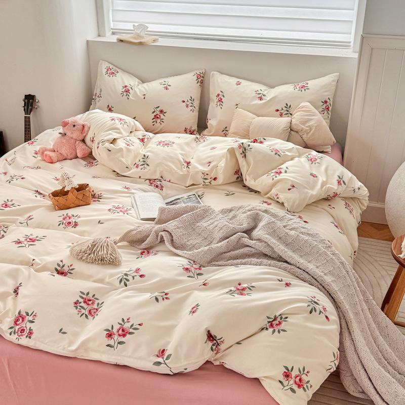 Bedding Four-piece Set Skin-friendly Breathable and Comfortable, Small Floral Washed Sheets Quilt Covers Pillowcases