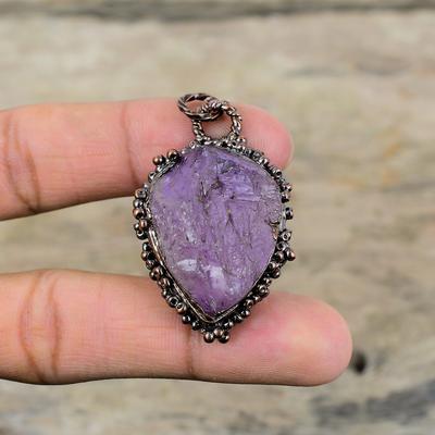 Ciondolo in ametista africana grezza, ciondolo in rame elettroformato, elegante ciondolo elettroformato, gioiello fatto a mano con pietra preziosa, regalo di anniversario