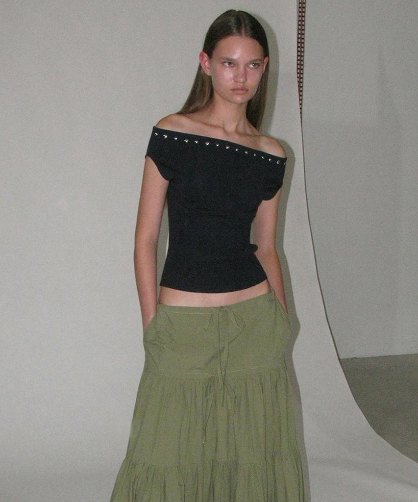 PARTIMENTO WOMEN Studded Off-Shoulder Knit Top_Navy