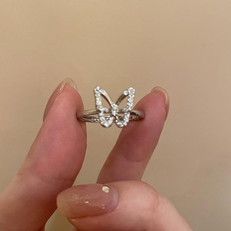 

Korean Twisted Diamond Geometric Ring - Versatile Fashion Design for Women & Couples