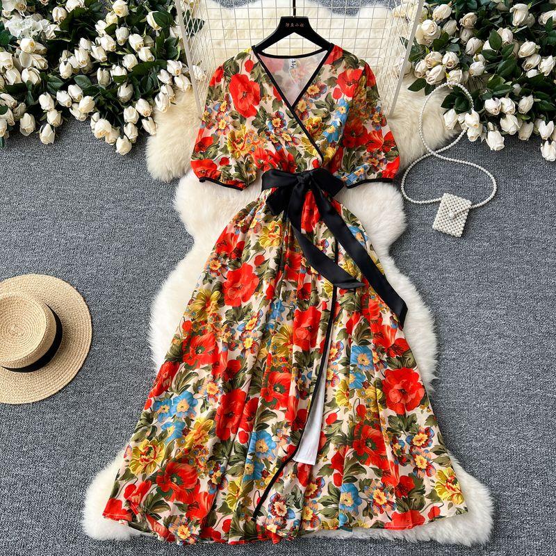 

Платье в ретро-стиле с причудливым принтом, женское летнее, с отделкой талии, шнуровкой, драпирующим эффектом, разрезом, V-образным вырезом, рукавами-буфами Orange Red M