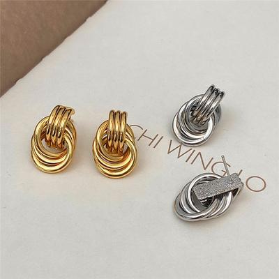 Goldfarbener Knoten Metall-Creolen für Damen Glänzende Beschichtung Trendiger Geometrischer Ohrring Süßer Tägliche Wear Schmuck