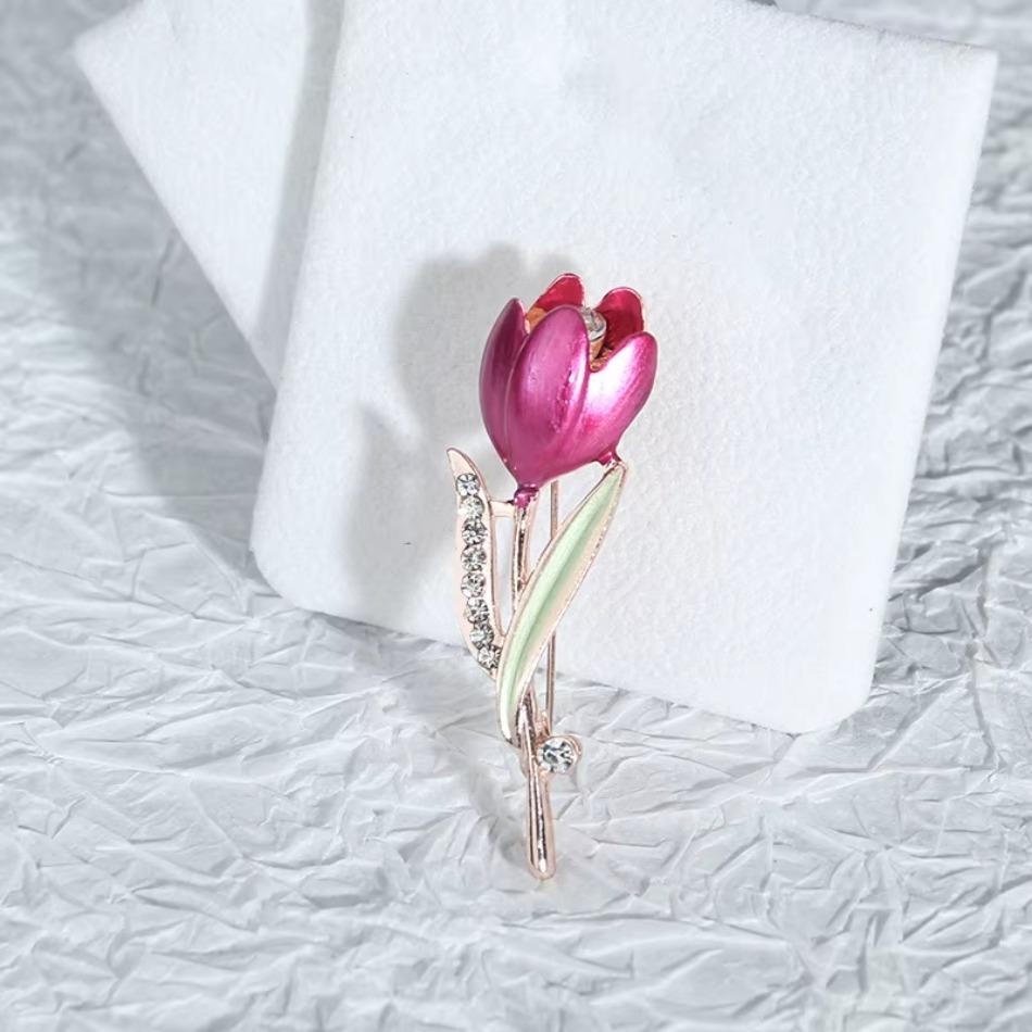 1 Pcs Diamond Studded High-end Brooch Women's Scarf Buckle Alloy Chest Flower Cartoon Fashion Versatile Pearl Rhinestone