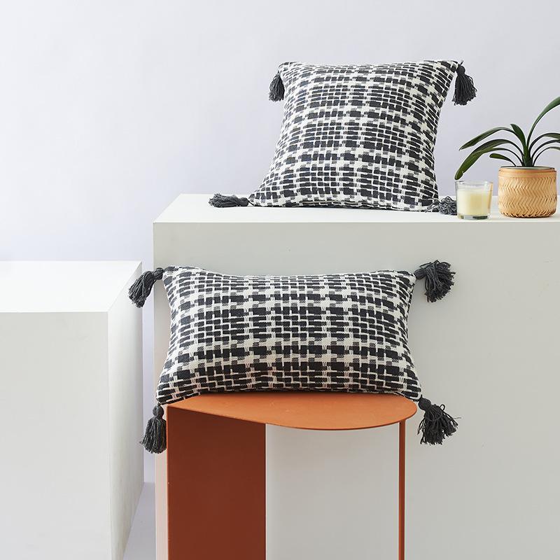 

Двухцветная тканая подушка в гусиную лапку Полиэстер-хлопок Кисточка Двусторонняя Офисная Модная в стиле Инс Диванная подушка Чехол для подушки 45 * 45cm (excluding core)