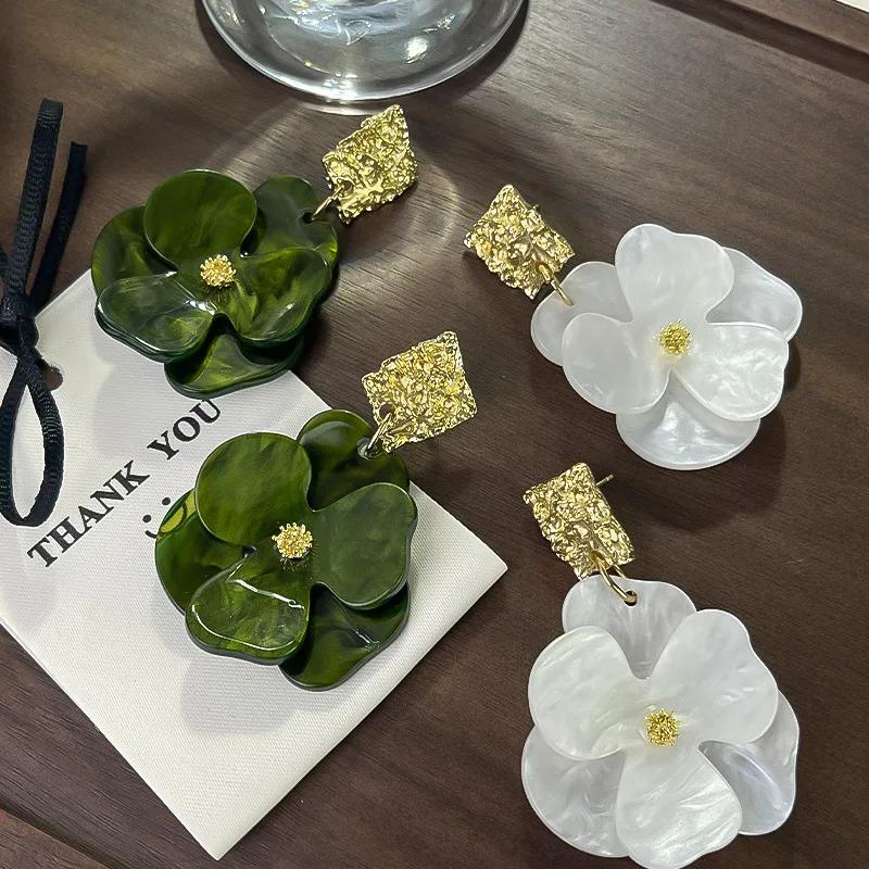 Vintage Acrylic Flower Pendant Earrings for Women Exquisite Green Big Flower Petal Dangle Earrings Engagement Jewelry Gifts