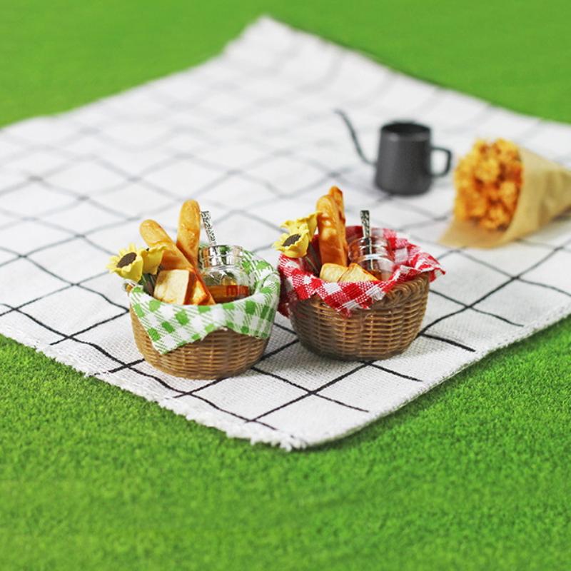 1 Set Play Kitchen Food Toy Cute Mini 1/6 Scale Miniature Dollhouse Diy Honey Bread Basket Model For Doll Accessories