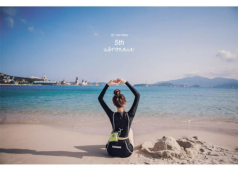 2023 Stylish Ribbed Solid Black Two-Piece Swimsuit with Long Sleeve Sun Protection