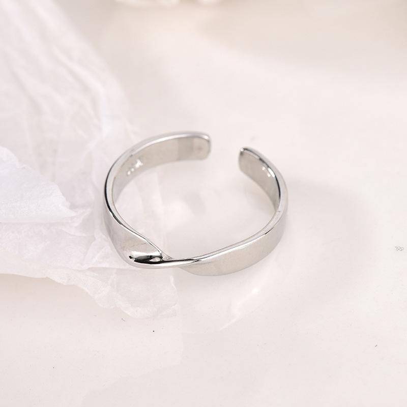 Fashion Personalized Index Finger Ring Niche Design Geometric Twist Open Ring Temperament Retro Couple Ring for Girlfriend Simple Geometric Ring
