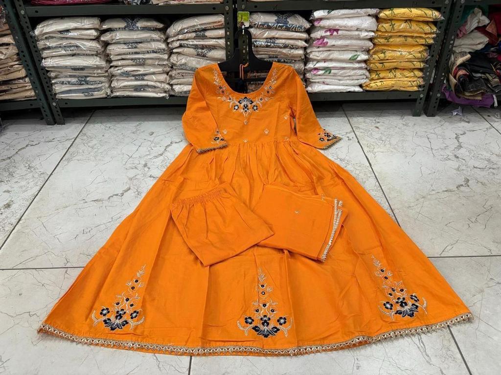 Wunderschönes Designer Kurti Salwar Suit Damen Bollywood Partykleidung Kurta Hose Dupatta Set Kleid