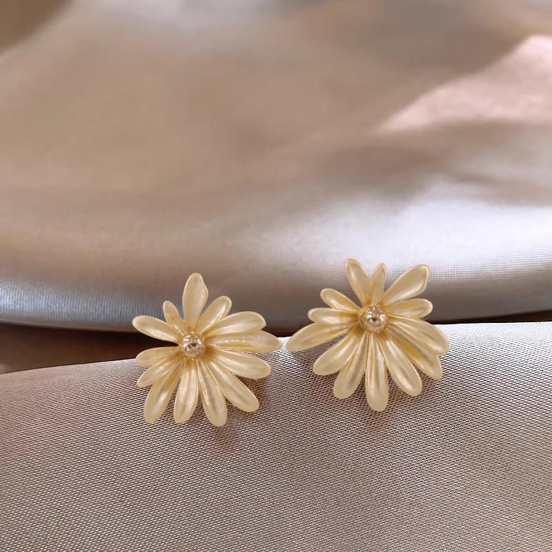 Pinkdudu Minimalist Zinc Alloy Earrings Korean Style Stud Earrings for Women Party Vacation Jewelry  Anniversary Gift PD2321