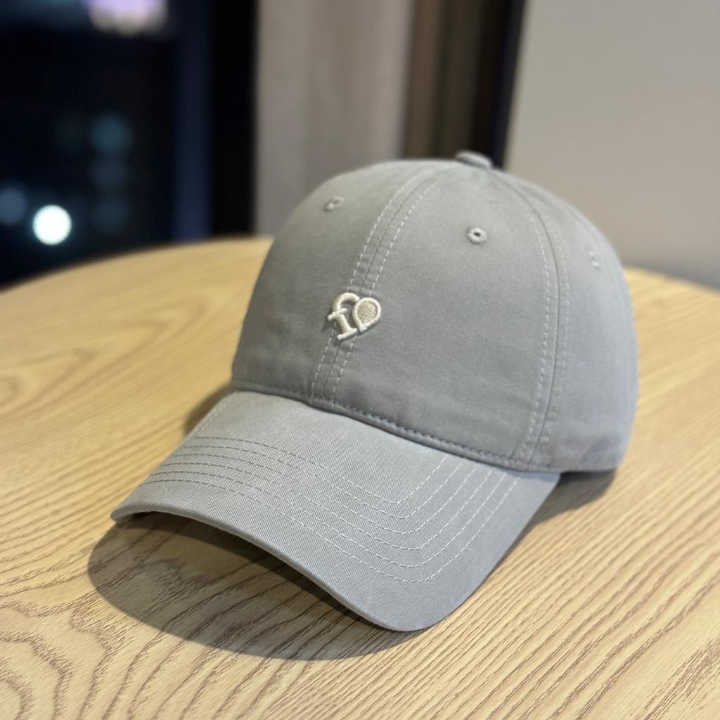 2026New heart-embroidered baseball cap for women, suitable for spring and autumn, large head circumference, versatile sun protection cap, trendy for