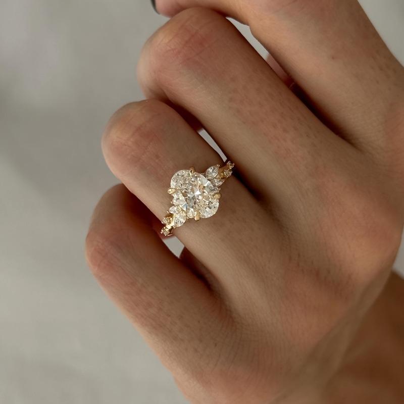 

Luxurious Sparkling Oval Set Zircon Women s Ring, Suitable for Bridal Engagement, Wedding Banquet Zircon Gifts 6
