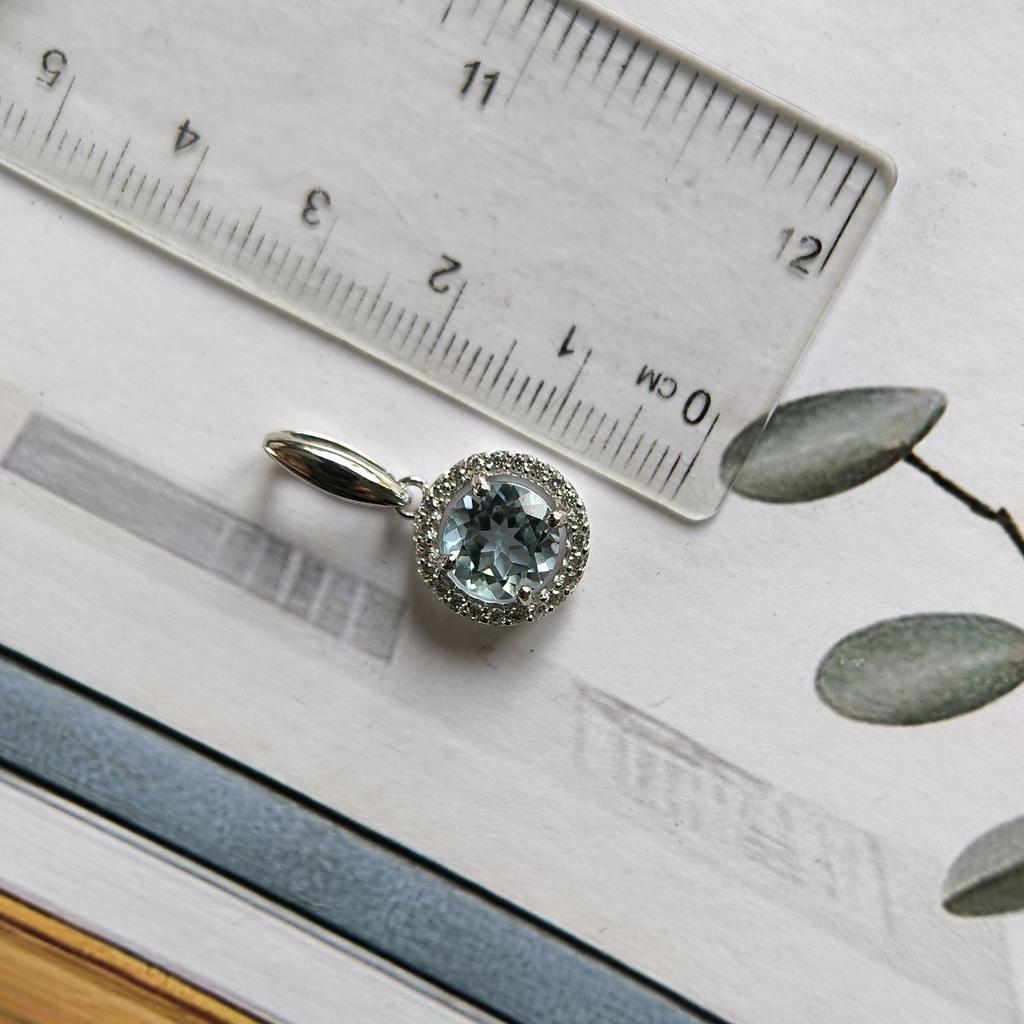 Silver Pendant with Topaz 2.704ct (2188186)