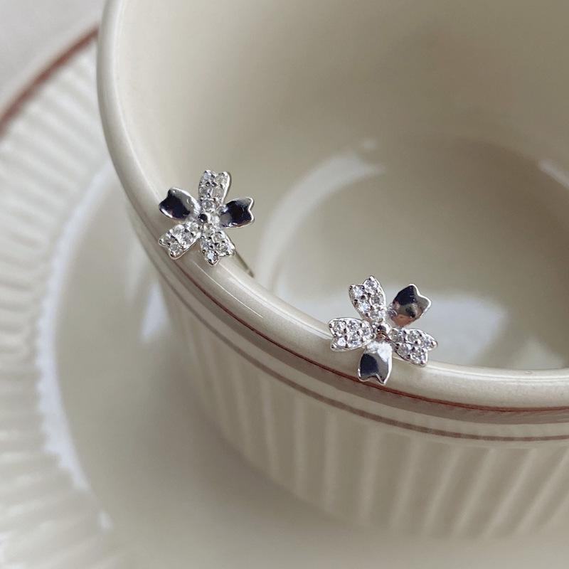 S999 Sterling Silver Cherry Blossom Rhinestone Stud Earrings: Sweet, Small Flower Design for Women in a Fresh, Girly Style. Pure Silver