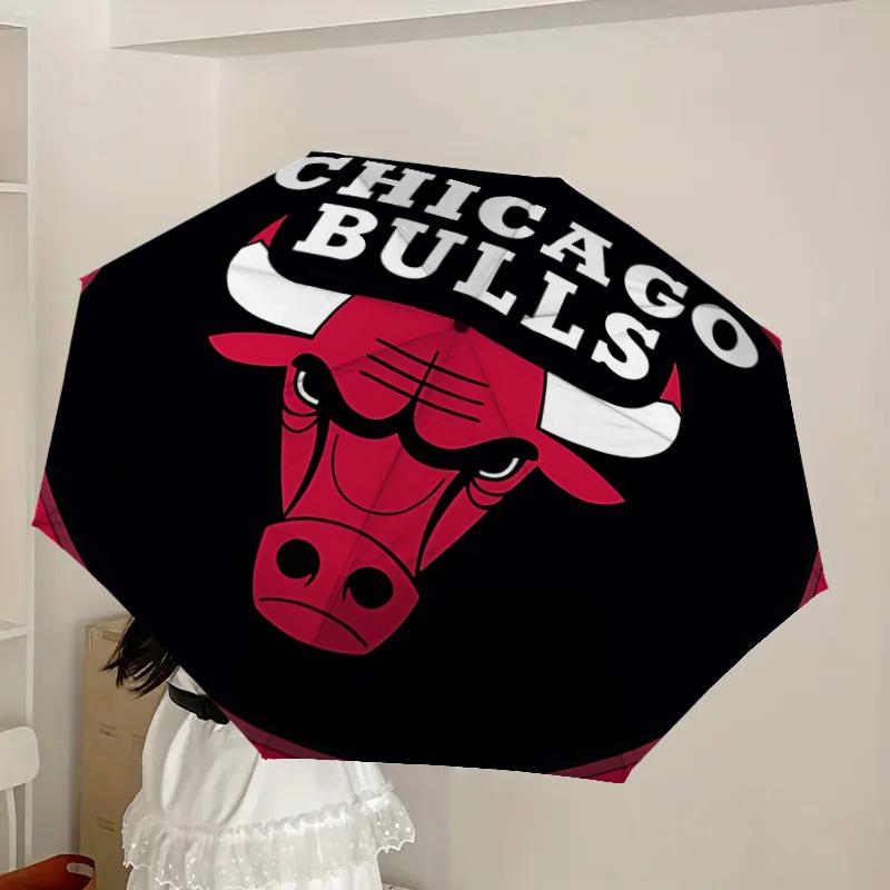 1 Stück Chicago Bulls Automatischer Persönlichkeits-Regenschirm | Tragbarer Faltbarer 8-Rippen Manuell Öffnender, Süßes Halloween- & Weihnachtsgeschenk für Draußen, Lässiges Accessoire,