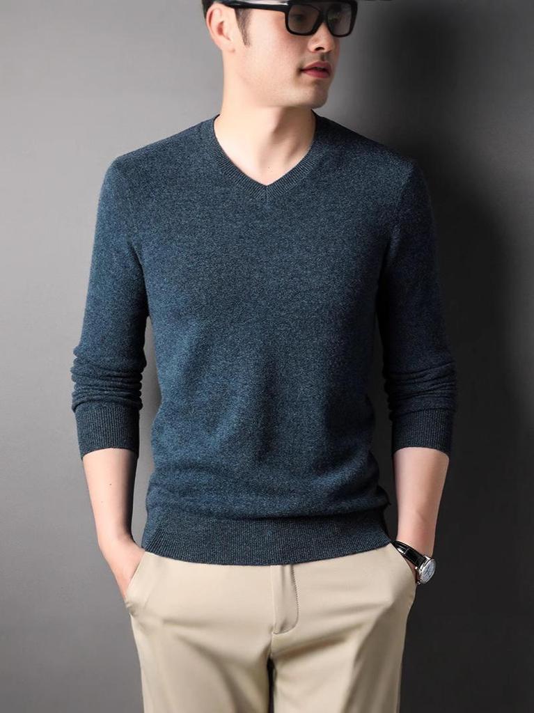 Men's High-End All-Wool Round Neck Sweater - Pure Color Knitwear for Autumn and Winter