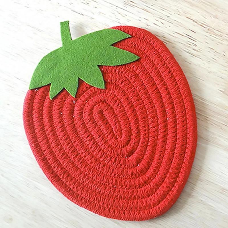 Isolierte Essensmatte mit Cartoon-Obst-Motiv, rote Erdbeere, süße Form, Getränke-/Teematte, Tassen-/Geschirr-Trockenmatte, Baumwoll-Topflappen, Tischdekoration für Zuhause