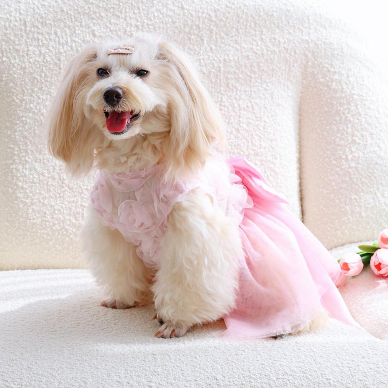 Rosa Rosenkleid für Katzen und Hunde Frühling und Sommer Haustierkleid Bequem und hautfreundlich Neuer Stil Leichte Haustierkleidung