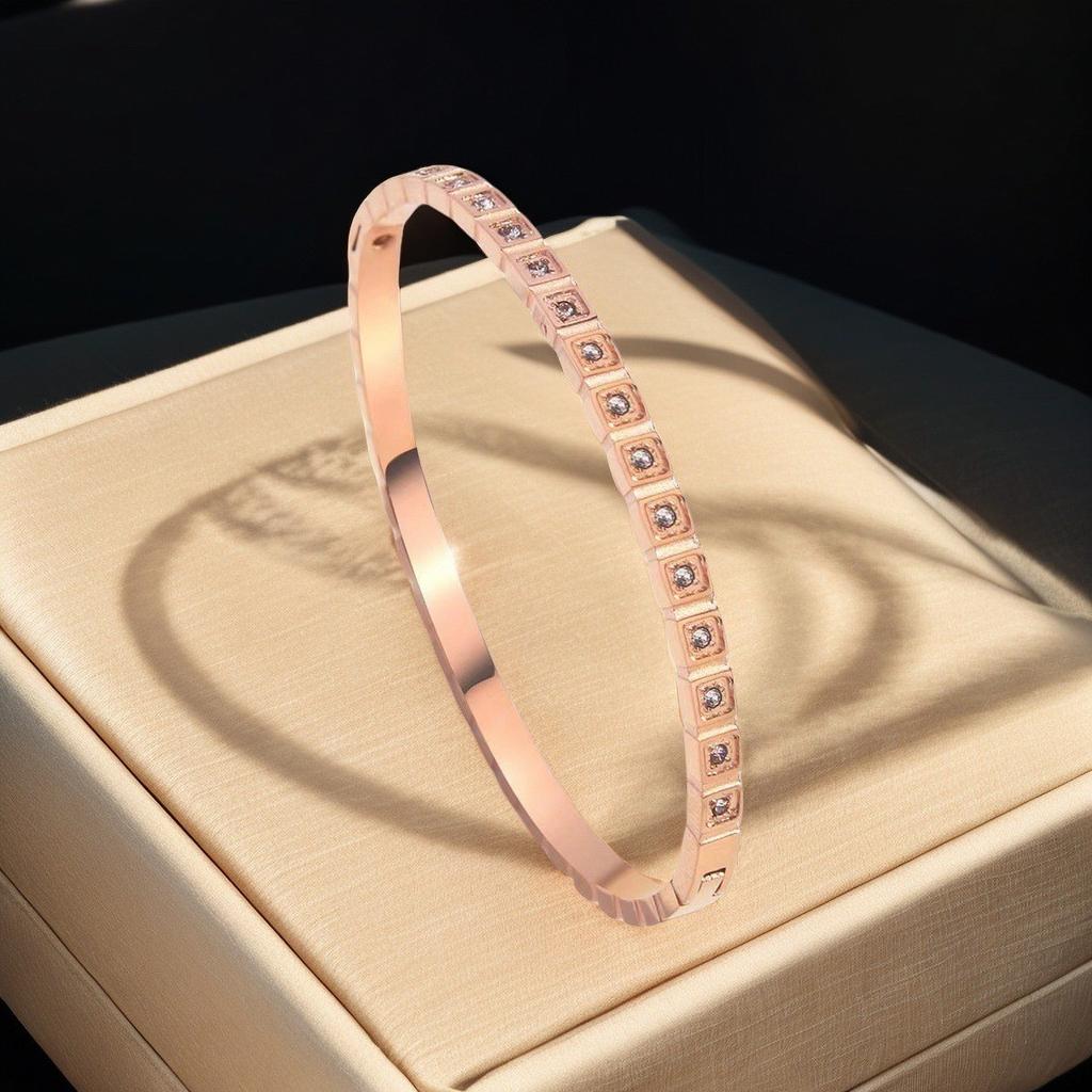 Bracelet Girls Niche Titanium Steel Jewelry Premium Sense Ins Wind Nail Opening Jewelry