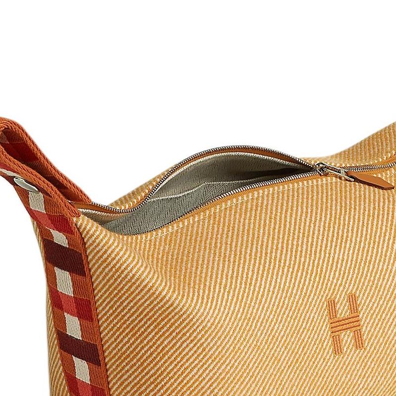 New HERMES Bride a Brac Wool Storage Bag, Toiletry Bag Small Unisex Light Tawny H103802M02
