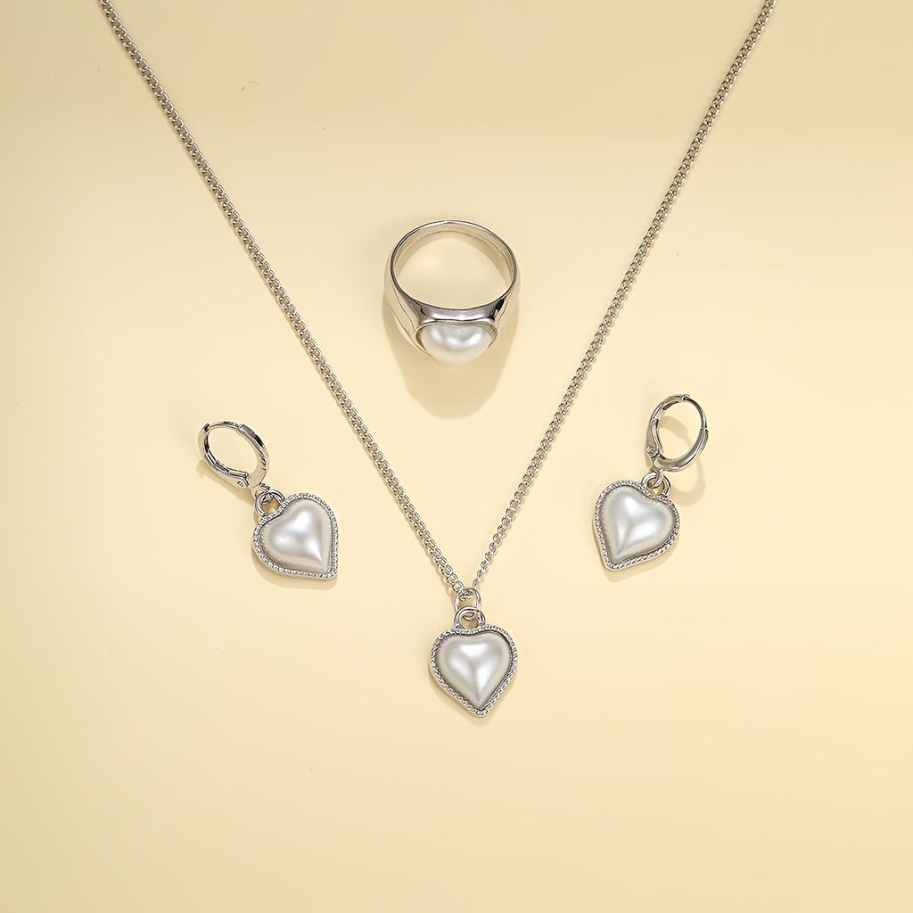 4-teiliges Damen Zirkon Set Modische und lässige künstliche Zirkon herzförmige Halskette, Ring, Ohrring Zubehörset, geeignet für