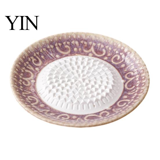 Portable Garlic Mincer Ceramic Grater Plate, Embossed Grinding Dish for Grating Manual Food Crusher Wasabi Ginger Cheese Chocolate Carrot Fruits