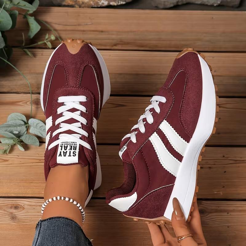 2026 Women Sneakers Spring New Luxury Flat Comfortable Slip On Soft Trend Sneakers Women Lightweight Outdoor Shoes for Women