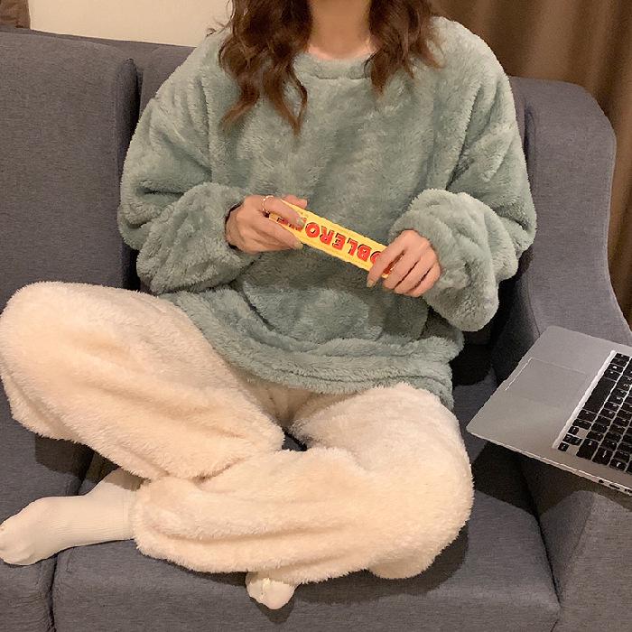 Women's Winter Plush Pajamas Set: Long-Sleeve, Solid Color, Thick Coral Fleece for Home or Outdoor Wear