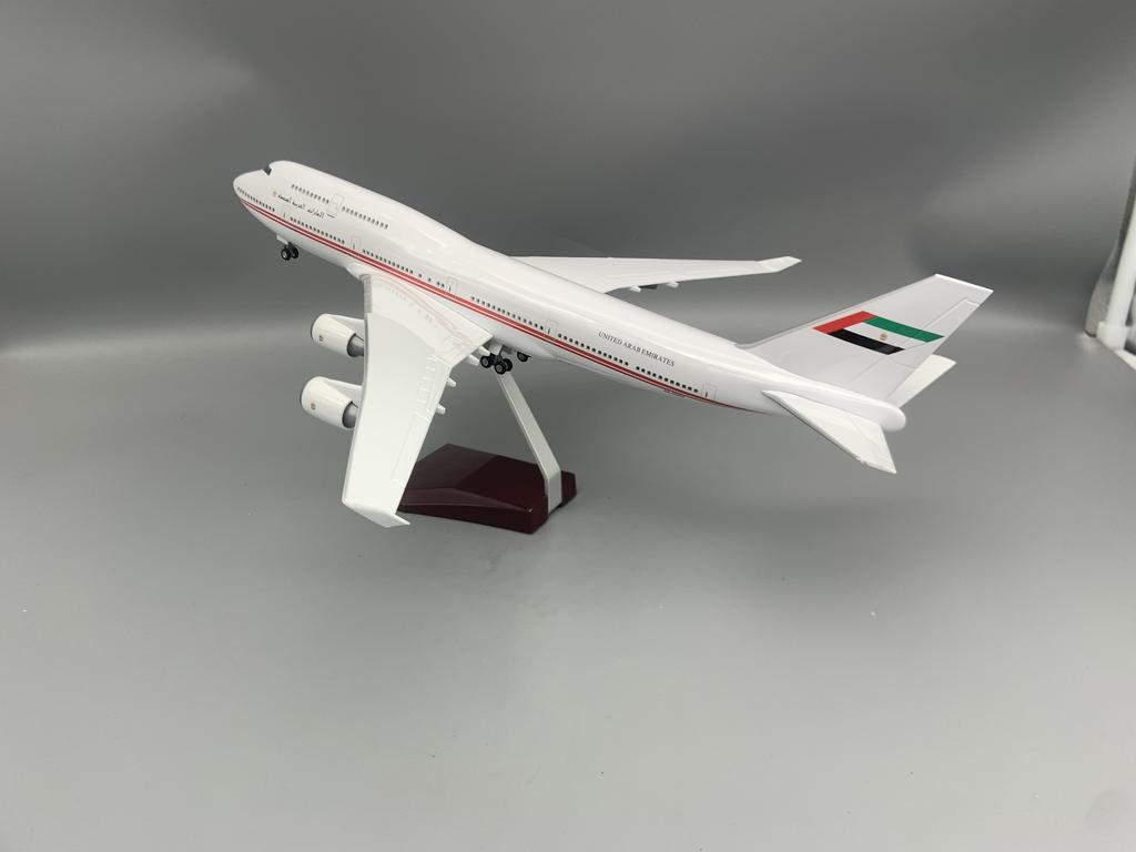 747 Model Airplane UAE Presidential Flight B747-8 Large Diecast Airplane Model Kits with Stand Display Collectible for Aviation