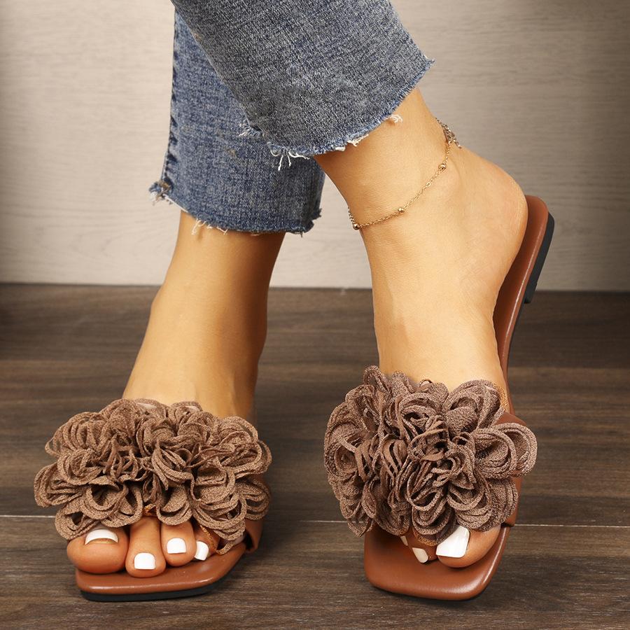 Ladies' Fashionable Casual Flat Sandals, Versatile Outdoor Wear, Flat Slippers for Wearing Outside