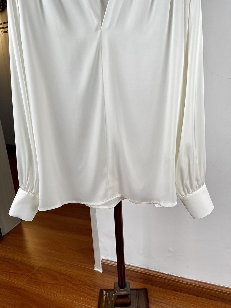 Women's Elegant V-neck Silk Pullover Shirt, Long Sleeve, Loose Fit, Slimming, Mulberry Silk, Perfect for Spring/Summer Commuting.