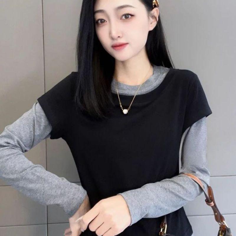 Plus Size Patchwork Faux Layer Long-Sleeve T-Shirt for Women, Slimming and Versatile Autumn Style.