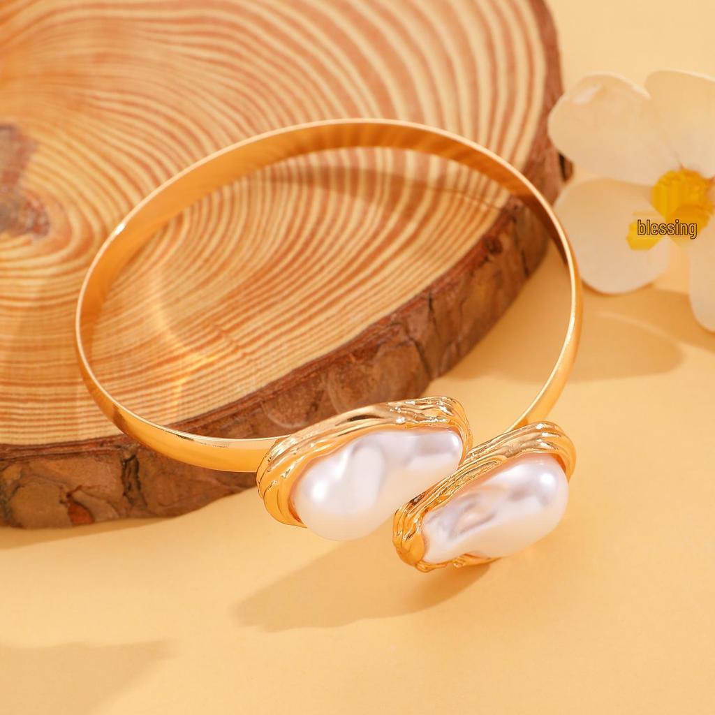 Baroque Pearl Choker - European & American Style with Irregular Design, Simple Metal Open Necklace